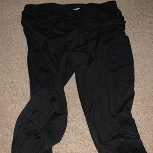 Leggings with mesh openings and pockets spandex